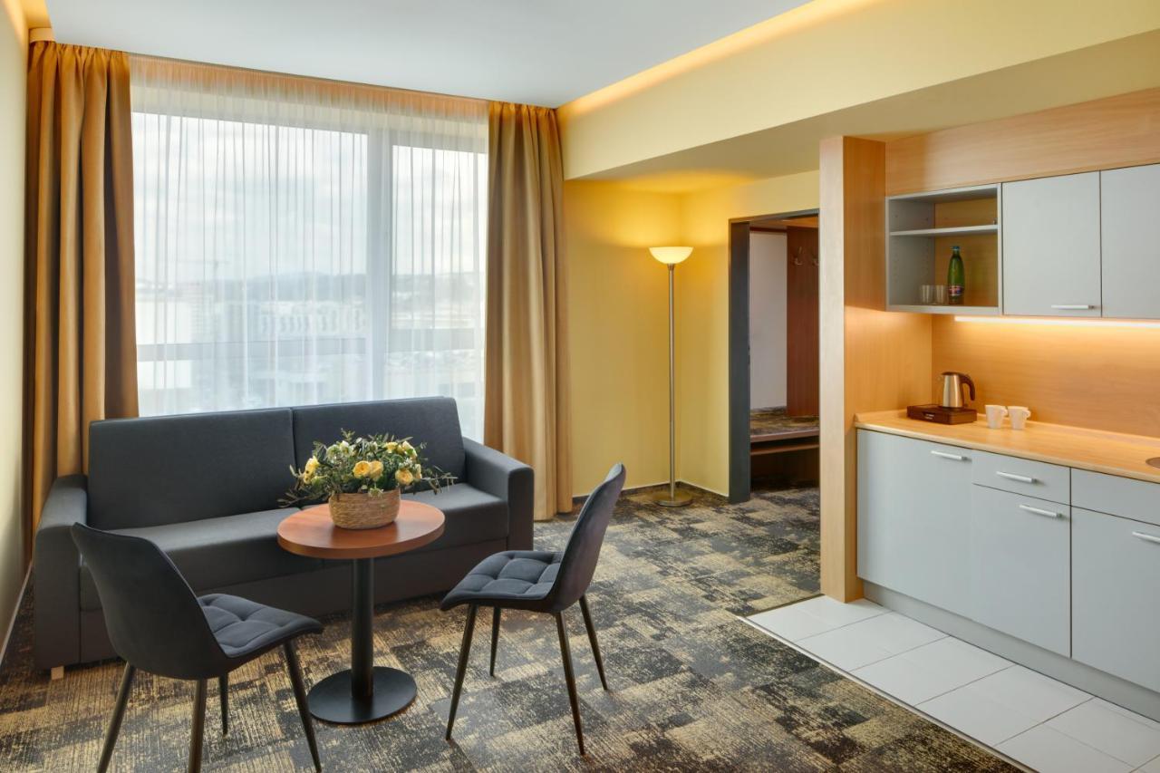 Avanti Hotel Brno Bagian luar foto
