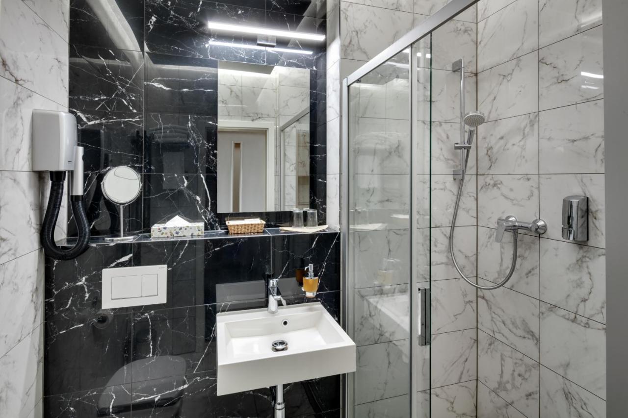 Avanti Hotel Brno Bagian luar foto