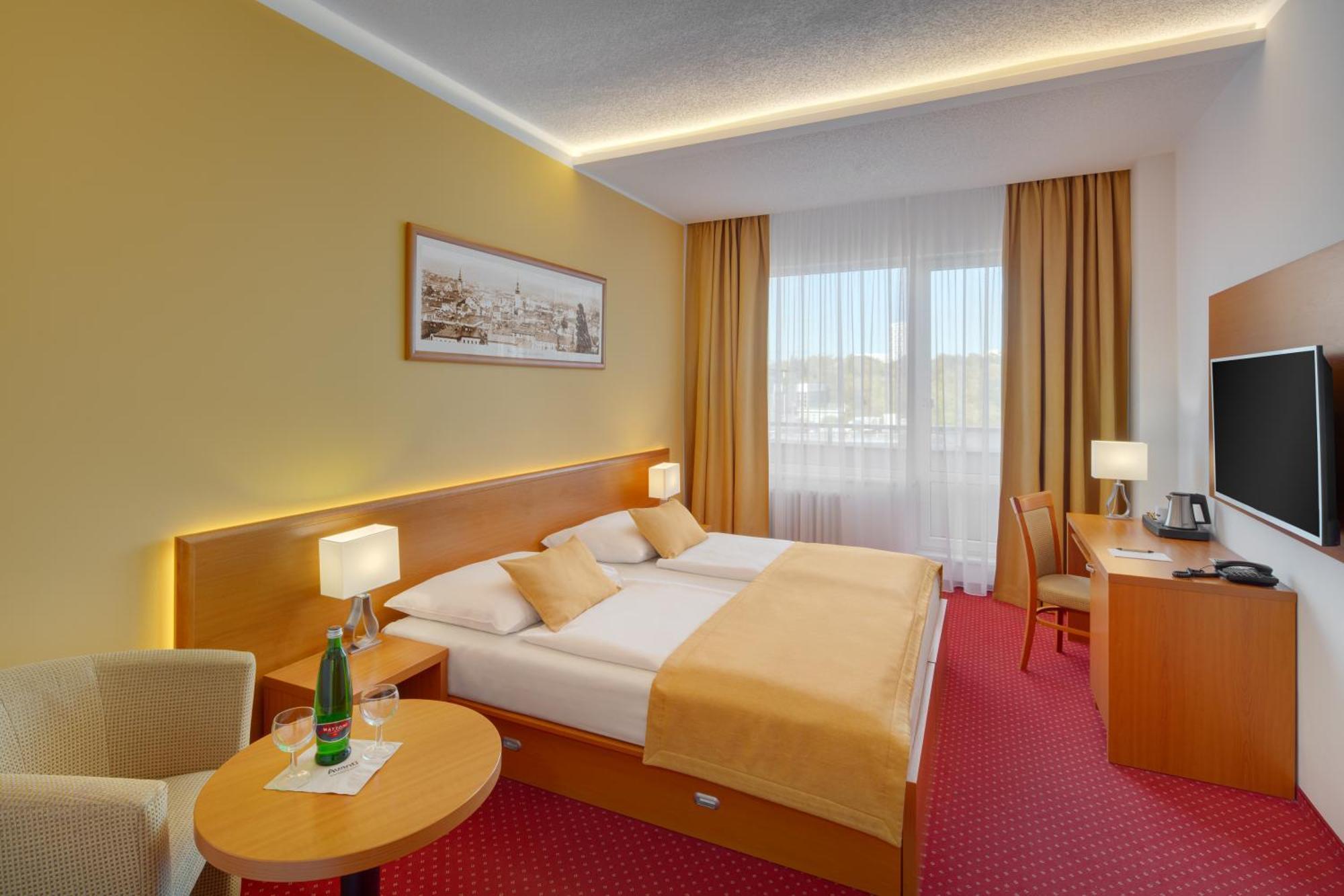 Avanti Hotel Brno Bagian luar foto