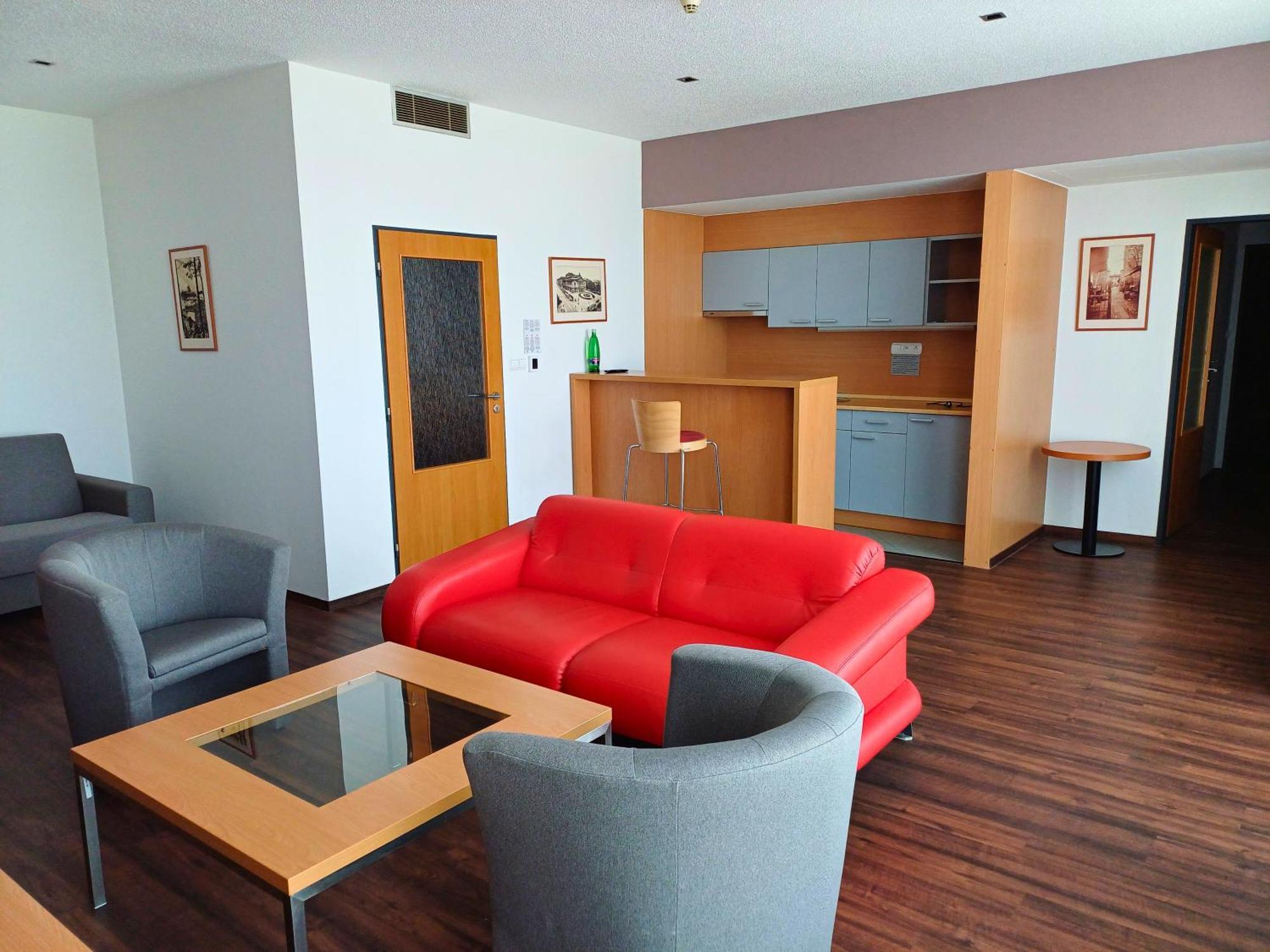 Avanti Hotel Brno Bagian luar foto