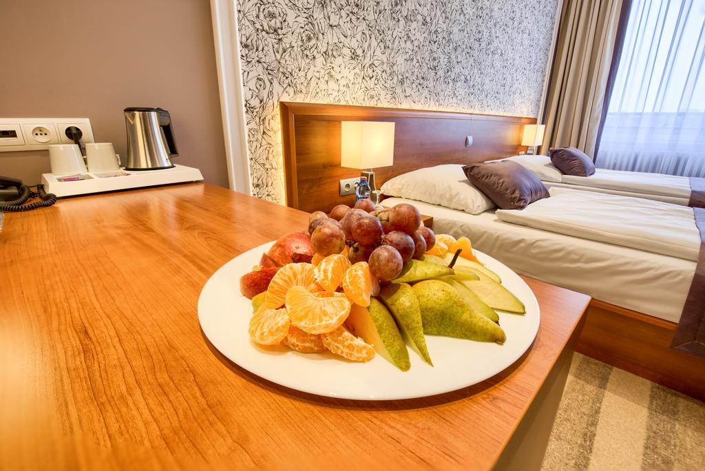 Avanti Hotel Brno Bagian luar foto