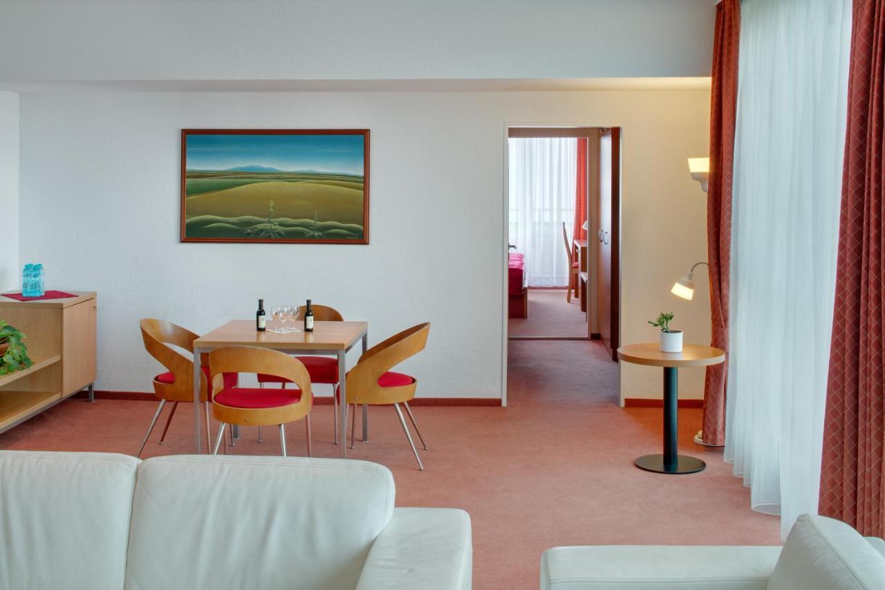 Avanti Hotel Brno Bagian luar foto